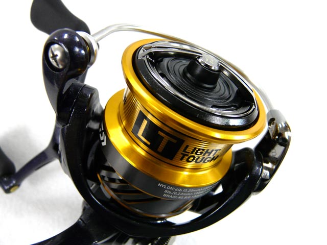 画像: ダイワ(DAIWA)☆20レブロス(REVROS)LT 3000S-CH-DH【全国一律送料無料】