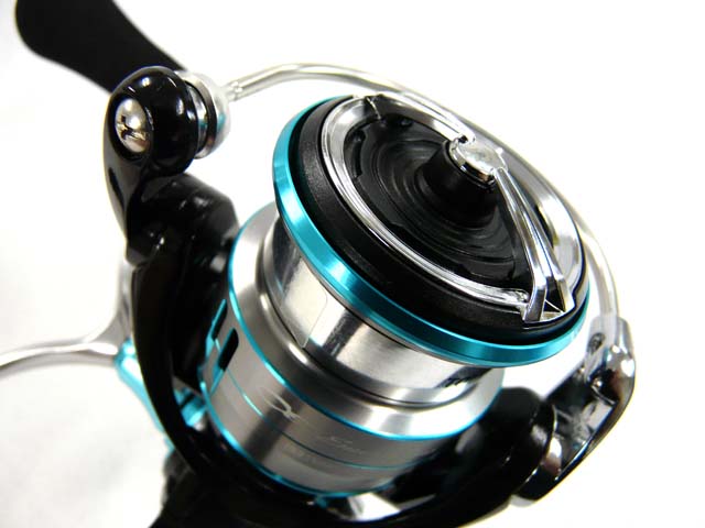 画像: ダイワ(DAIWA)☆19エメラルダス(Emeraldas) LT 2500S-H-DH【全国一律送料無料】